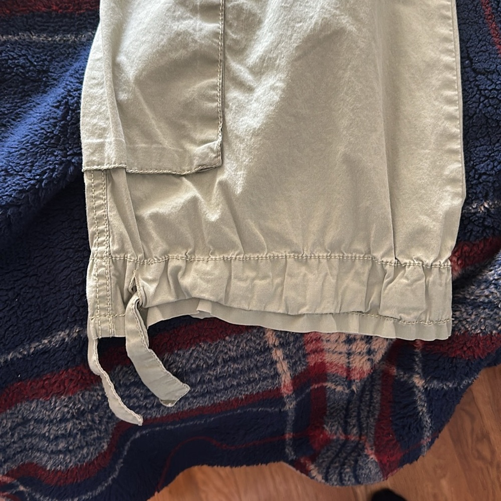 Banana Republic Cargo Pants - Picture 3 of 5